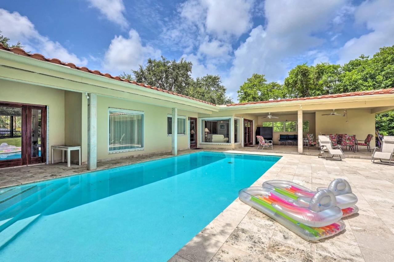 7545 Southwest 124Th Street Villa Miami Exterior photo